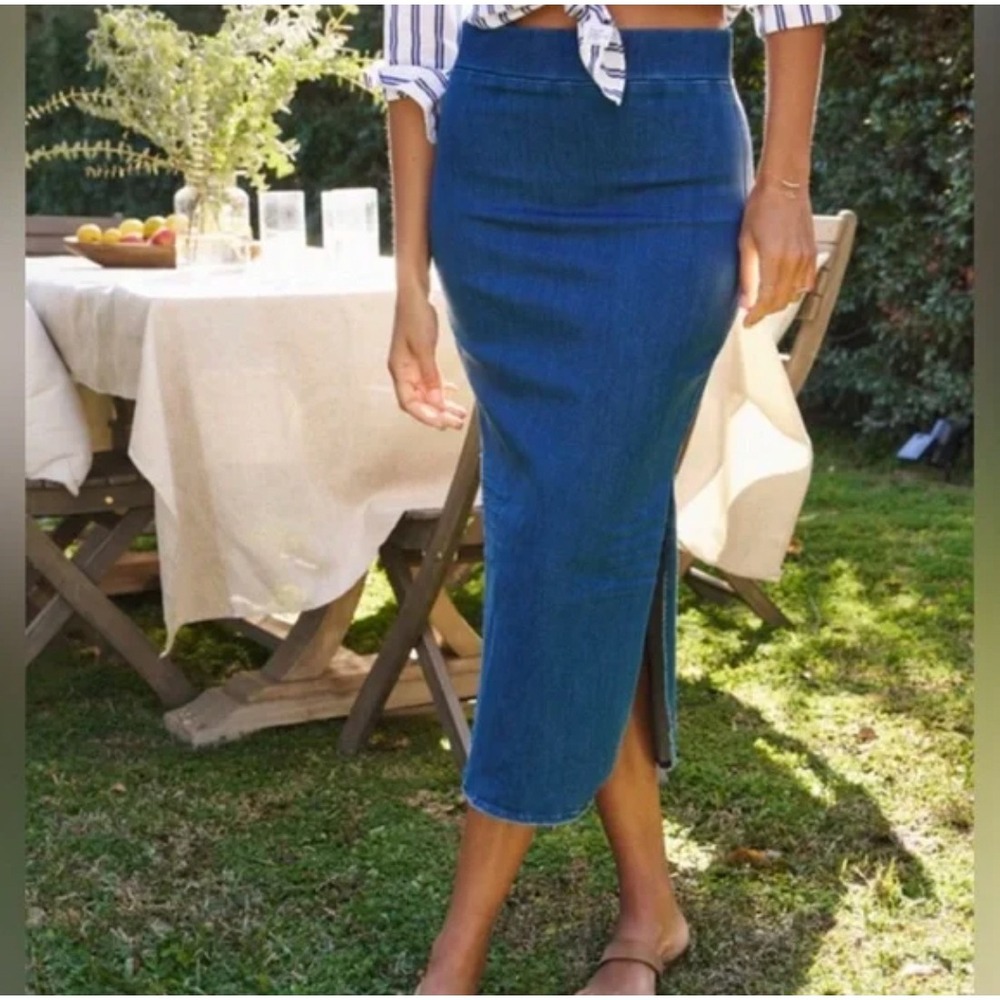 Frank & Eileen Dongal Denim Skirt Size 2 Pull On Classic Blue Denim Skirt